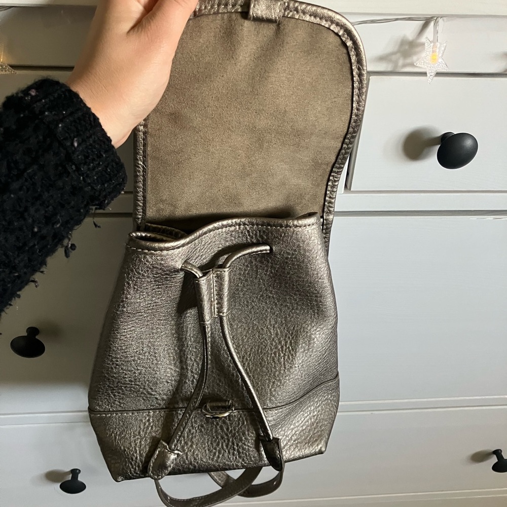 FREE PEOPLE ESSENTIAL MINI BACKPACK VEGAN LEATHER - Picture 6 of 8
